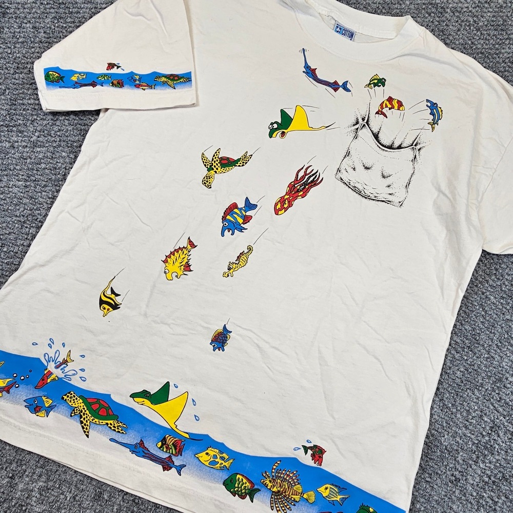 Vintage 1997 Sun Island Bequia Tropical Fish Pocket Graphic T-Shirt XL Cream
